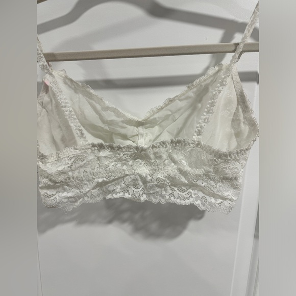 Cream Lace Bralette - Picture 4 of 8